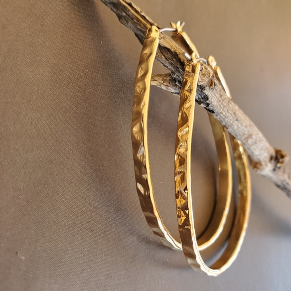 Tahari Gold Hammered Oblong Hoops Hoop Earrings - Picture 3 of 11